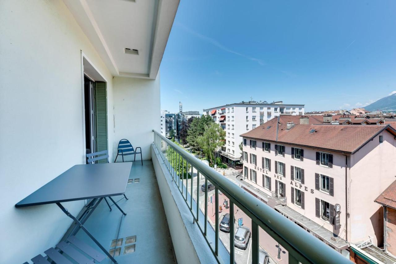 Allure - 2 Bedroom Apartment With Balcony In The Centre Of Annecy Bagian luar foto